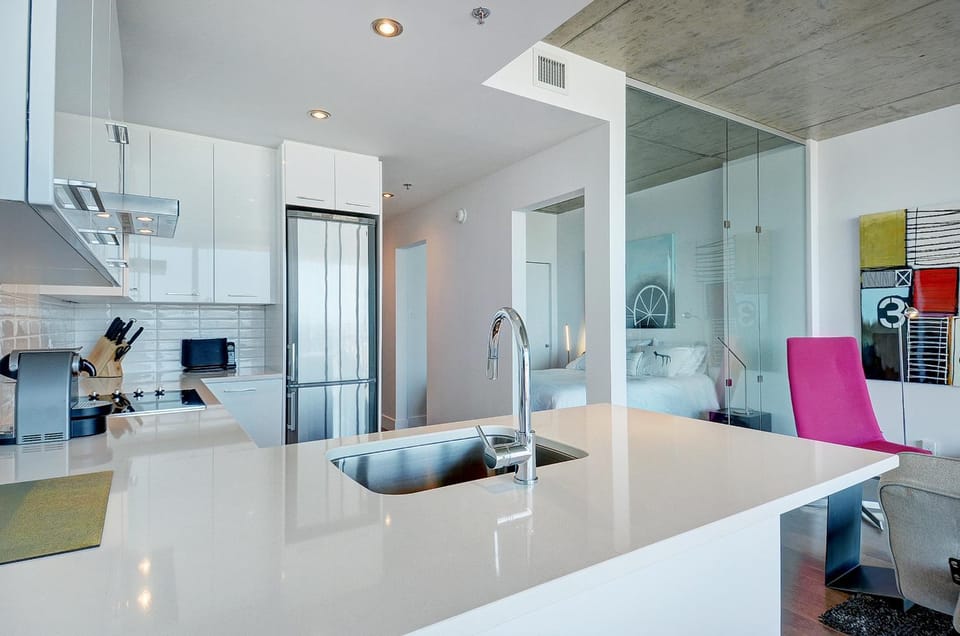Kitchen or kitchenette