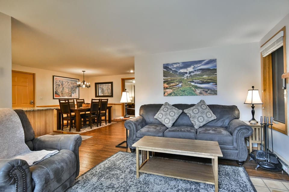 Tyra Aspen Condo: Ski In/Out, Close to Town Apartment in Breckenridge