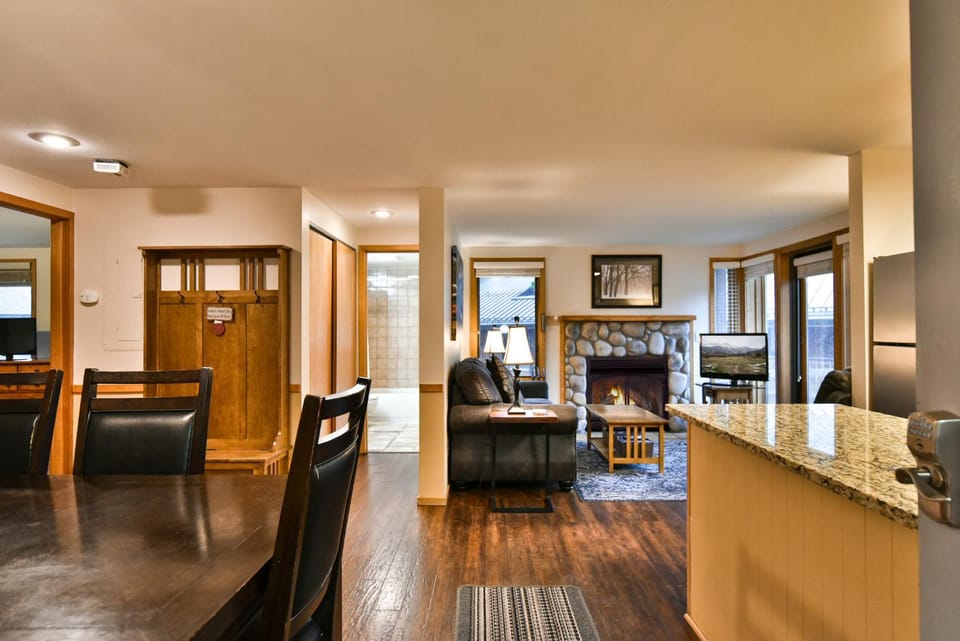 Tyra Aspen Condo: Ski In/Out, Close to Town Apartment in Breckenridge