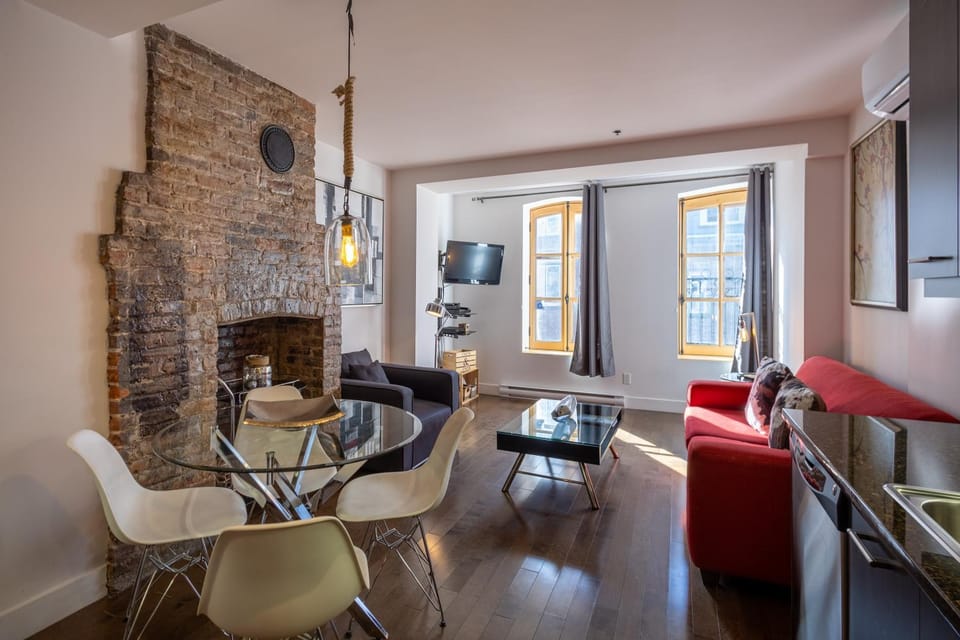 Les Immeubles Charlevoix - Le 1174 Apartment in Quebec City