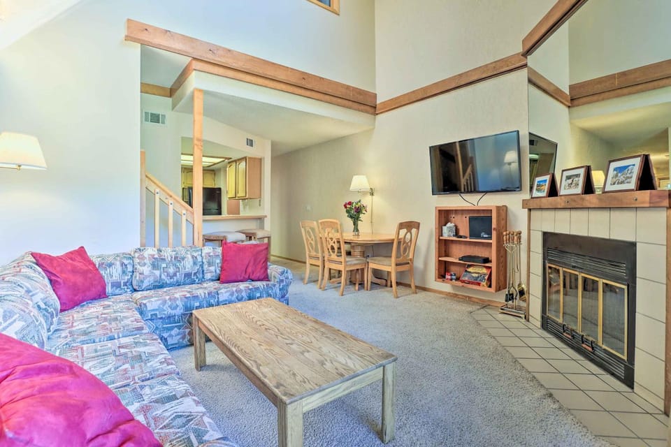 Mountainside Royalview Condo: Pool/Hot Tubs, Great Location Apartment in Frisco