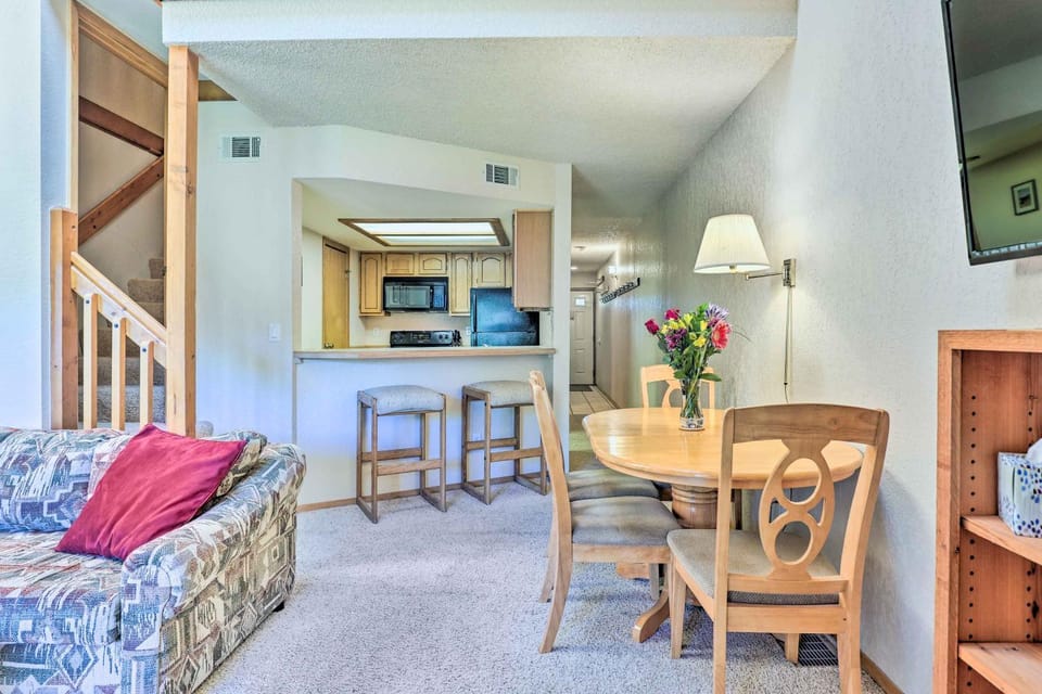 Mountainside Royalview Condo: Pool/Hot Tubs, Great Location Apartment in Frisco