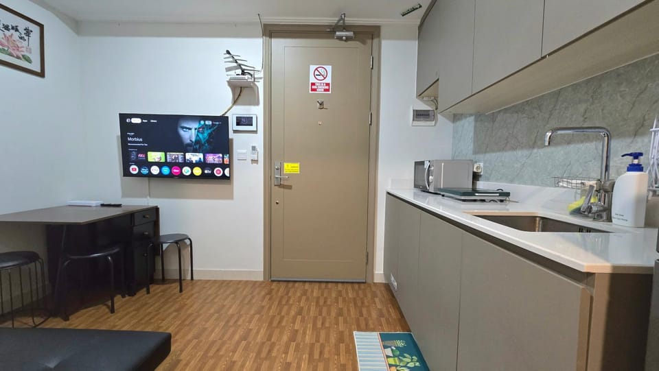 TV and multimedia, Kitchen or kitchenette, Dining area