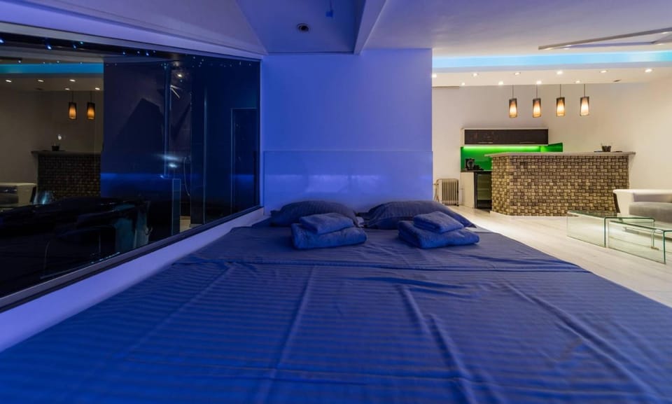 Morning Wood - Skylight Apartment in Belgrade