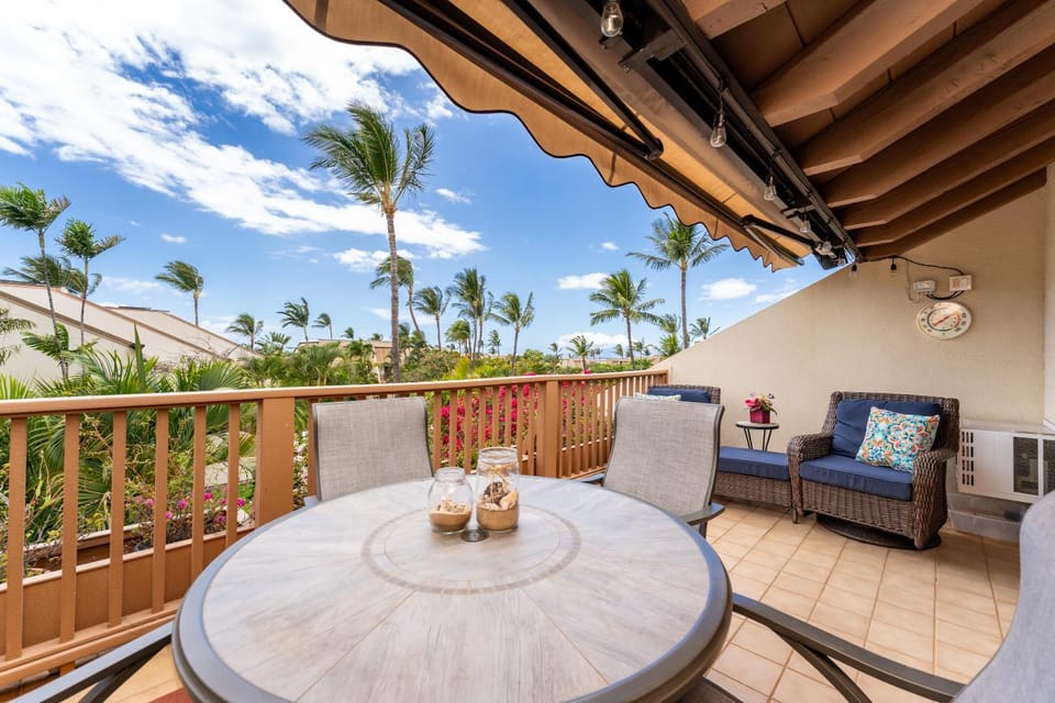Patio, Day, View (from property/room), Balcony/Terrace, Seating area, Dining area