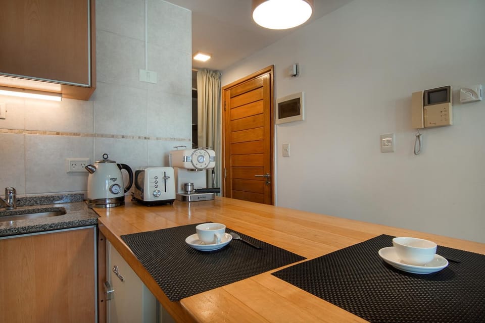 Coffee/tea facilities, Kitchen or kitchenette, Dining area, minibar, pet friendly, stove, toaster