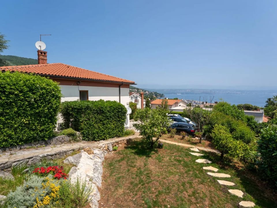 Property building, Spring, Day, Natural landscape, Garden, Garden view, Sea view, Parking