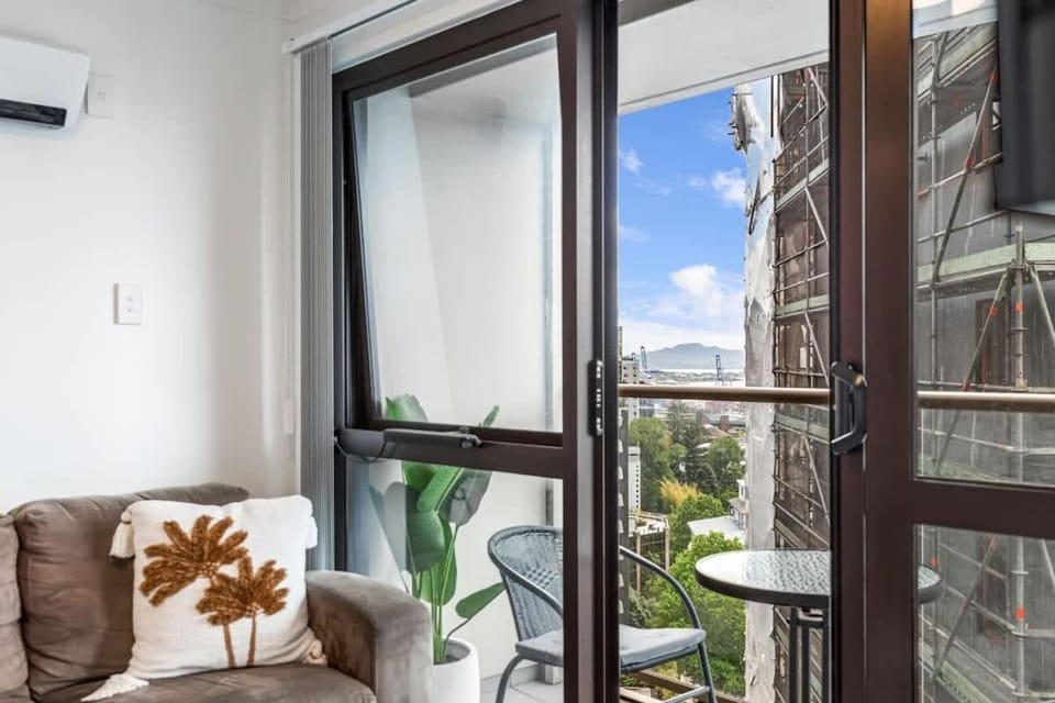 Central 3BR Full Kitchen & Amenities Zodiak Stays Apartment in Auckland