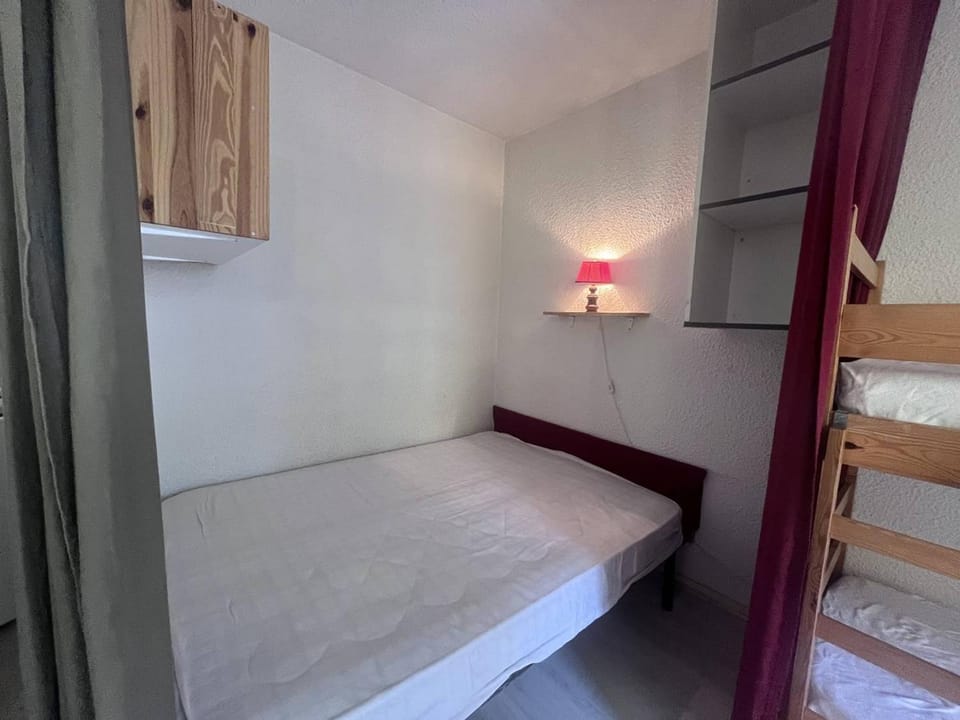 Studio charmant avec balcon face aux montagnes - FR-1-812-9 Apartment in Cauterets