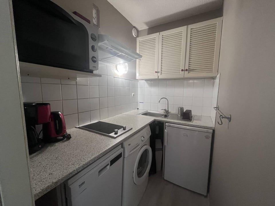 Studio charmant avec balcon face aux montagnes - FR-1-812-9 Apartment in Cauterets