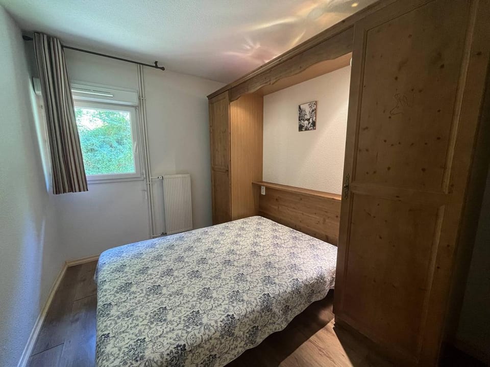 Appartement avec piscine chauffée, parking et vue montagne à Cauterets - FR-1-812-77 Apartment in Cauterets
