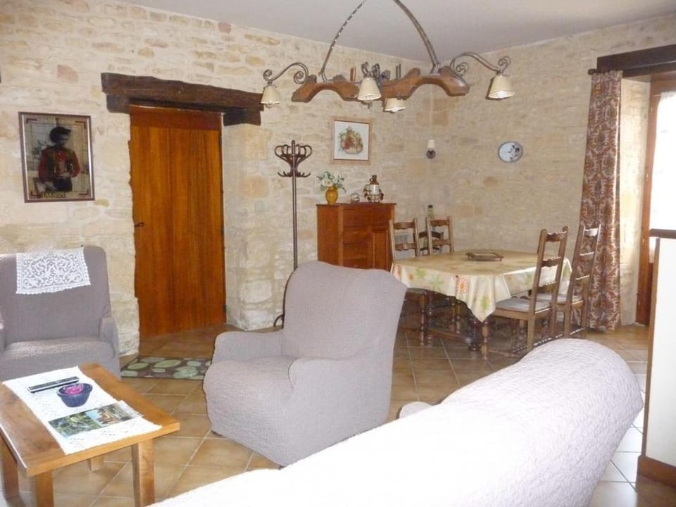 Gîte familial à Proissans avec jardin et parking - FR-1-616-390 House in Occitanie