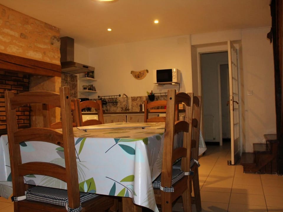 Charmante maison en Périgord Noir avec jardin et barbecue - FR-1-616-393 House in Occitanie