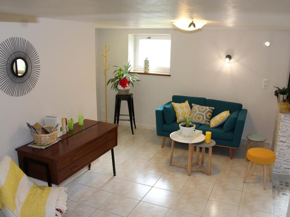 Gîte douillet 4 pers. avec jardin et terrasse - FR-1-616-392 House in Nouvelle-Aquitaine