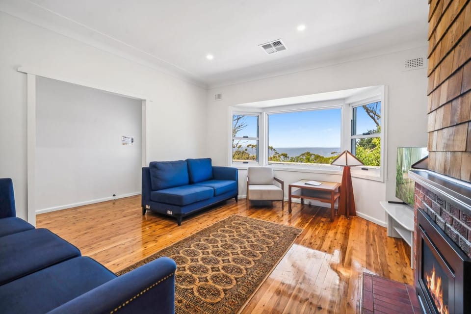 Megalong Views House in Katoomba