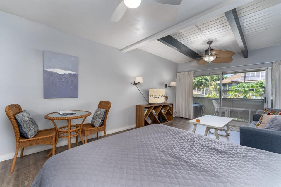 Living room, Dining area, Bedroom