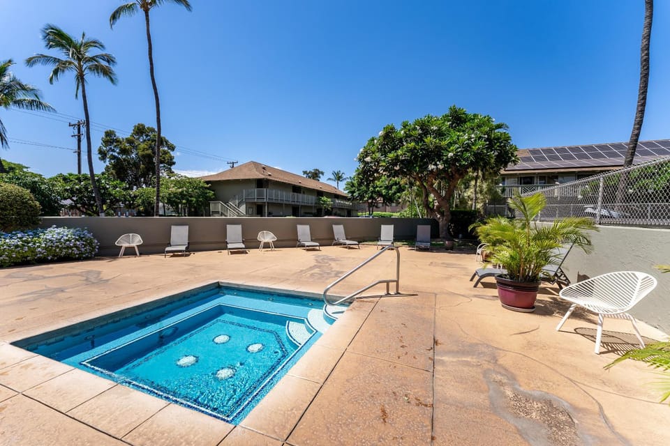 Hot Tub, Swimming pool