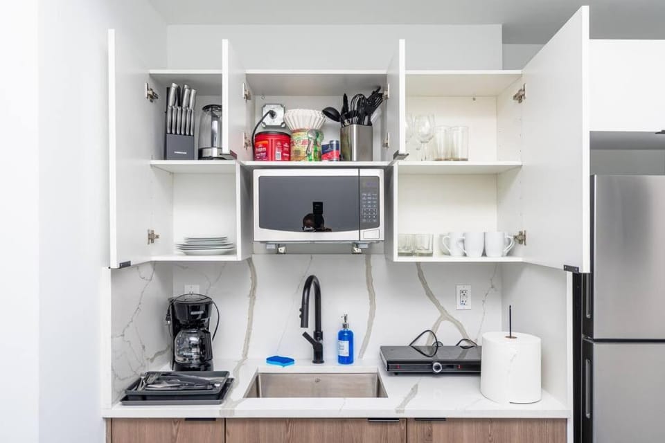Beautiful 1BR in Little Havana Close with King Bed Near Brickell & Marlins Park Apartment in Miami