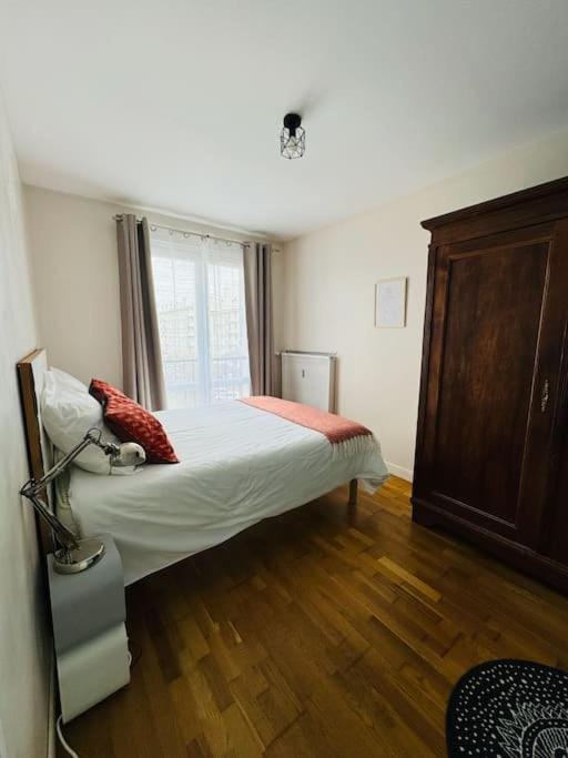 Appartement résidence calme proche centre-ville Apartment in Caen