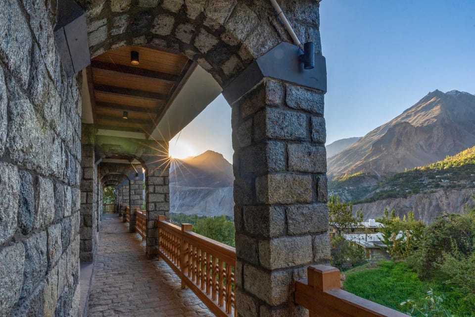 Balcony/Terrace, Mountain view