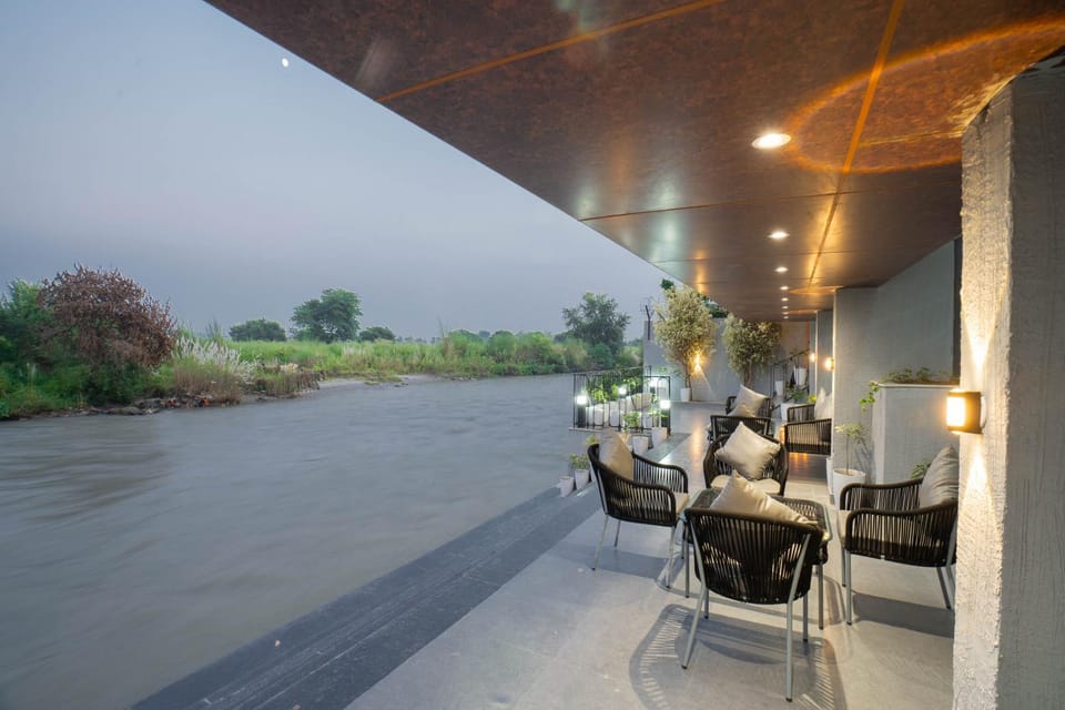 View (from property/room), Seating area, River view