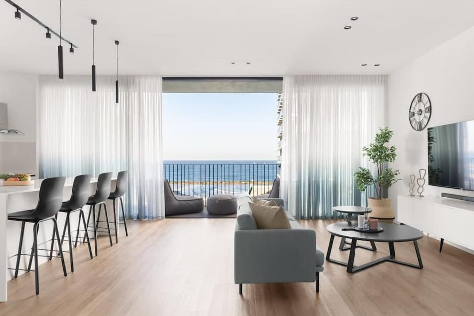 Luxury 2BD Beach Apartment 210 Apartment in Tel Aviv-Yafo