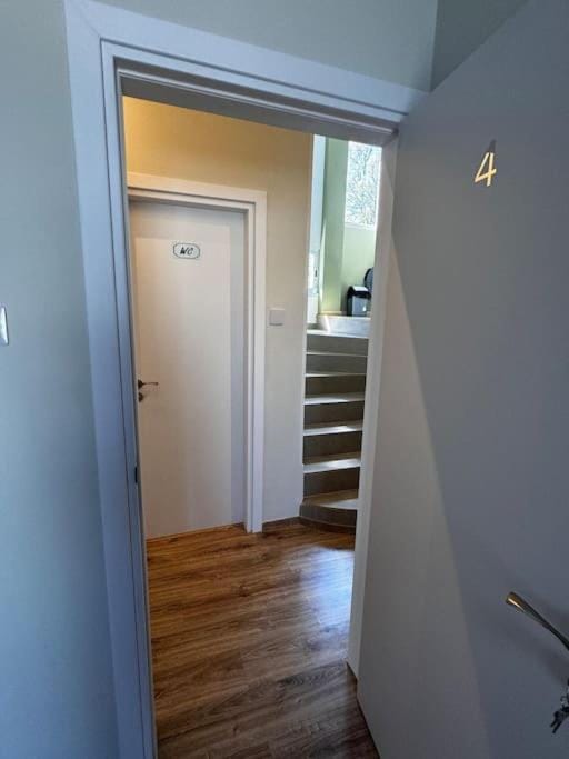 Smart Comfort StudioN4 Private Kitchenette Bathroom to Beach 260m Marina Port old City 900m Apartment in Limassol City