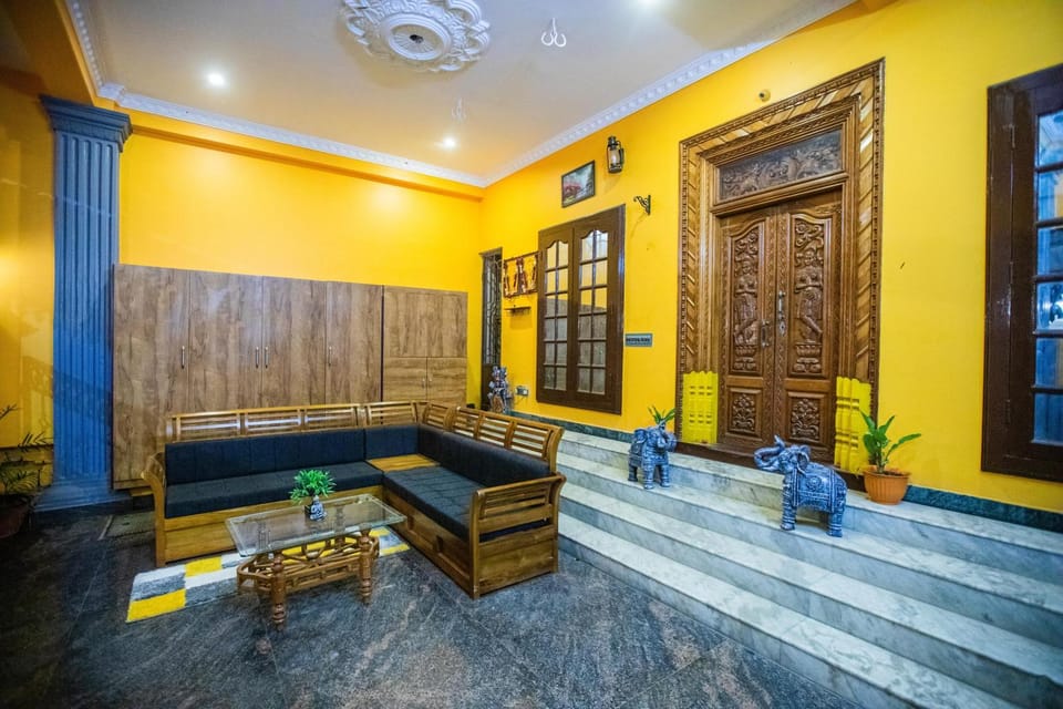 Lobby or reception, Seating area