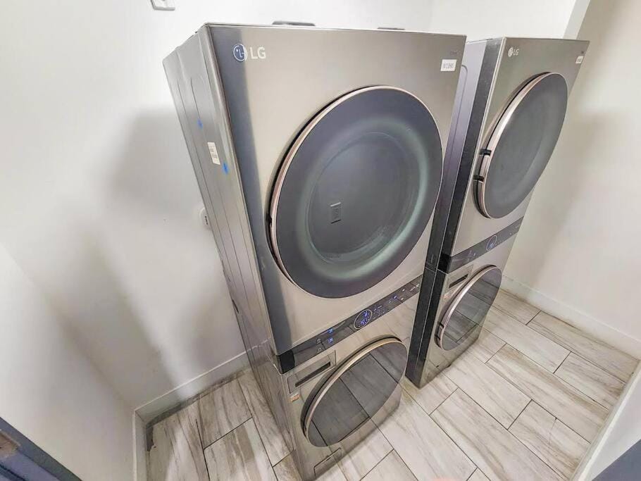 Centrally Located 1BR with King Bed Near Brickell, Airport Downtown and Wynwood Apartment in Miami