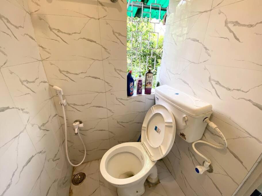 Mini Studio close to Quest Mall Apartment in Kolkata