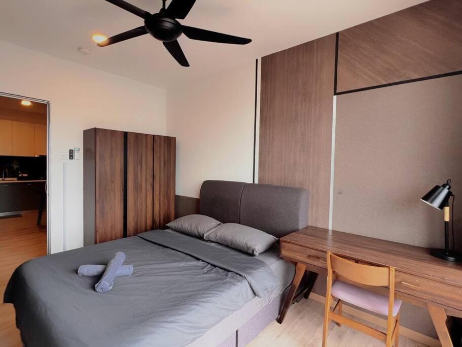 Bed, Photo of the whole room, Bedroom, wardrobe