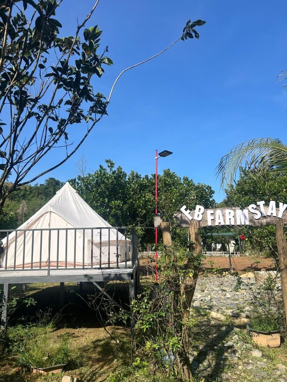 FB Farmstay - Vườn An Lành Bên Suối Campground/ 
RV Resort in Lâm Đồng