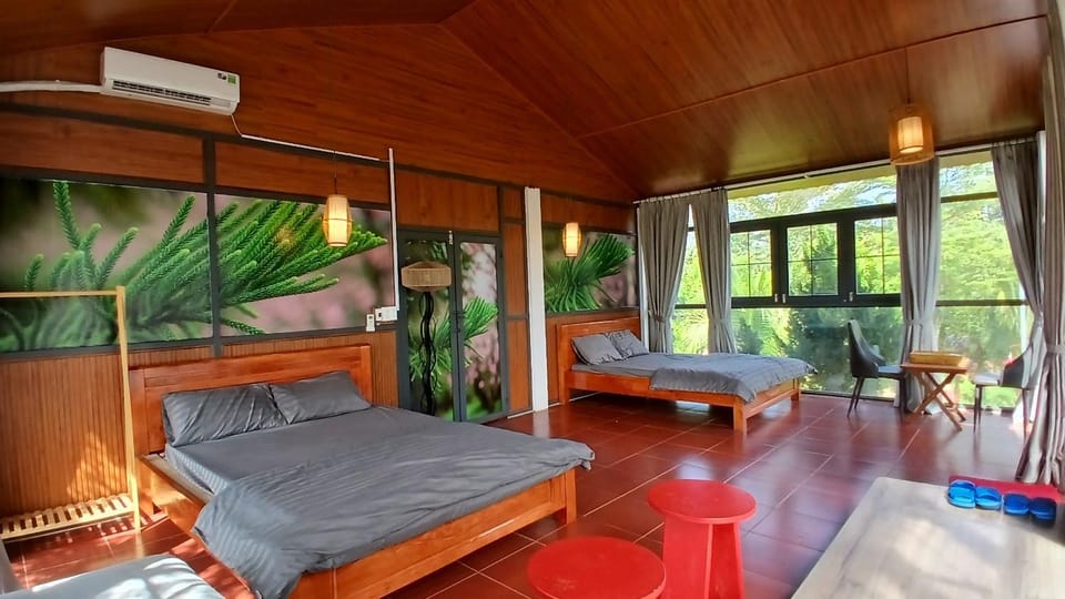 Bed, Natural landscape, Photo of the whole room, Bedroom