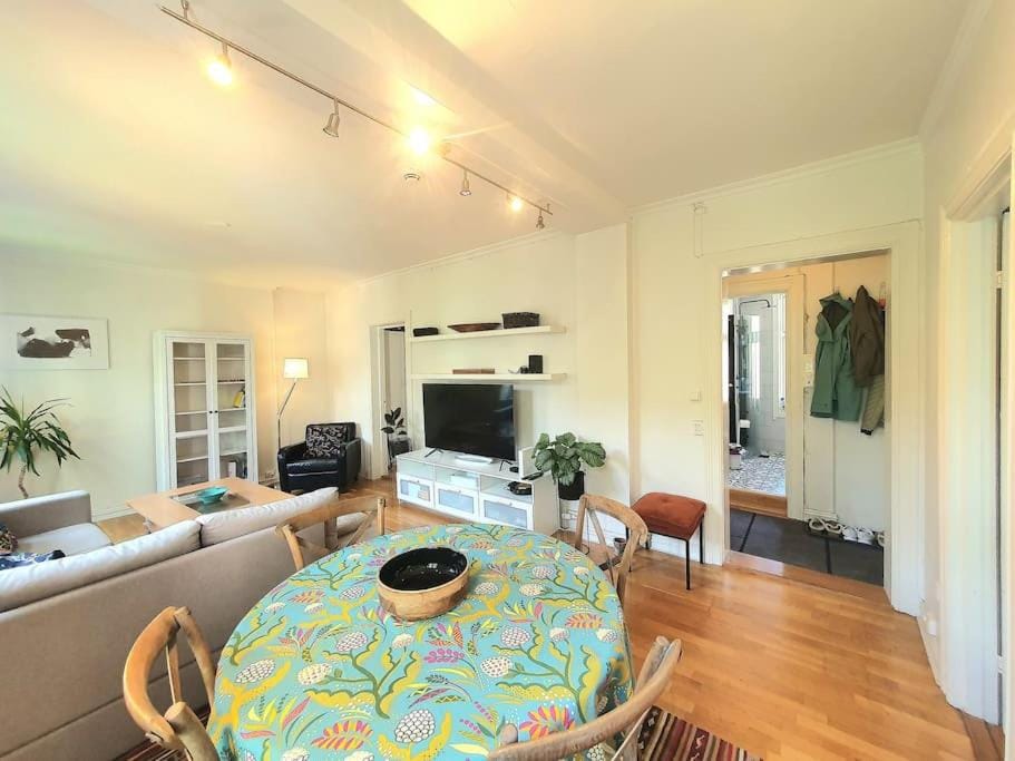 Charming bright Apt in quiet area of Grunerløkka Apartment in Oslo