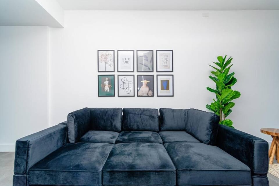 Miami 1BR New Oasis with King Bed Near Brickell & Marlins Park Apartment in Miami