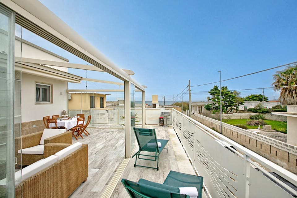 Seating area, Sea view