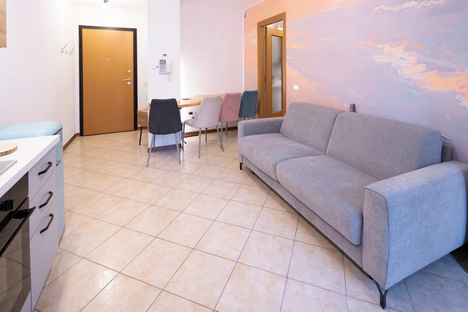 Kitchen or kitchenette, Living room, Seating area, Dining area, heating, pet friendly, stove, air conditioner