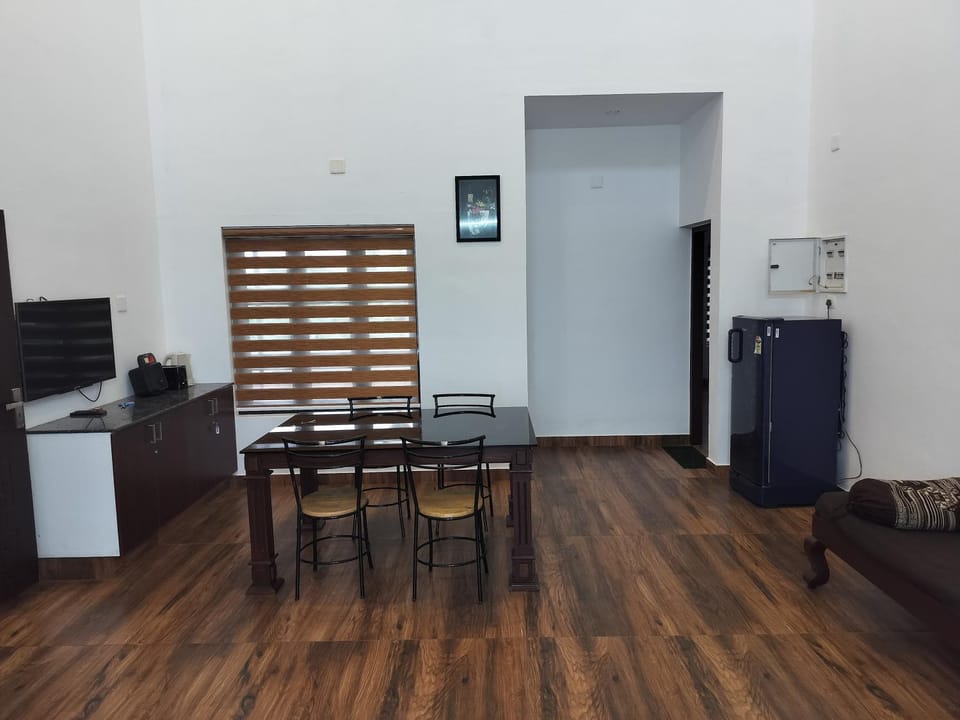 Communal lounge/ TV room, Dining area