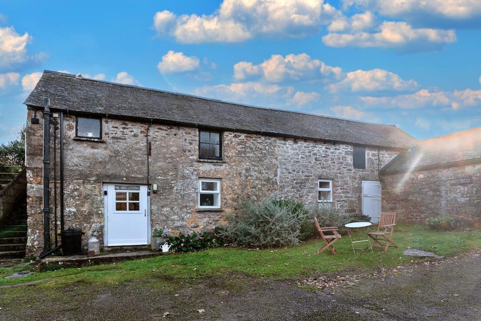 Property building, Day, Garden, Garden view
