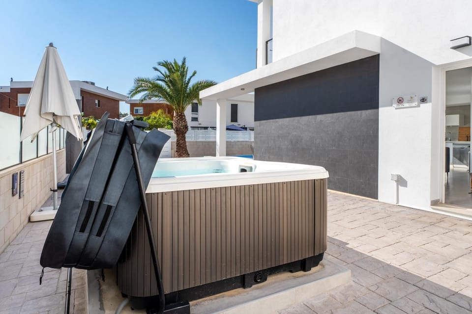 Luxury Casa Bos Palm Tree - Villa with Jacuzzi and Pool Villa in Alacantí