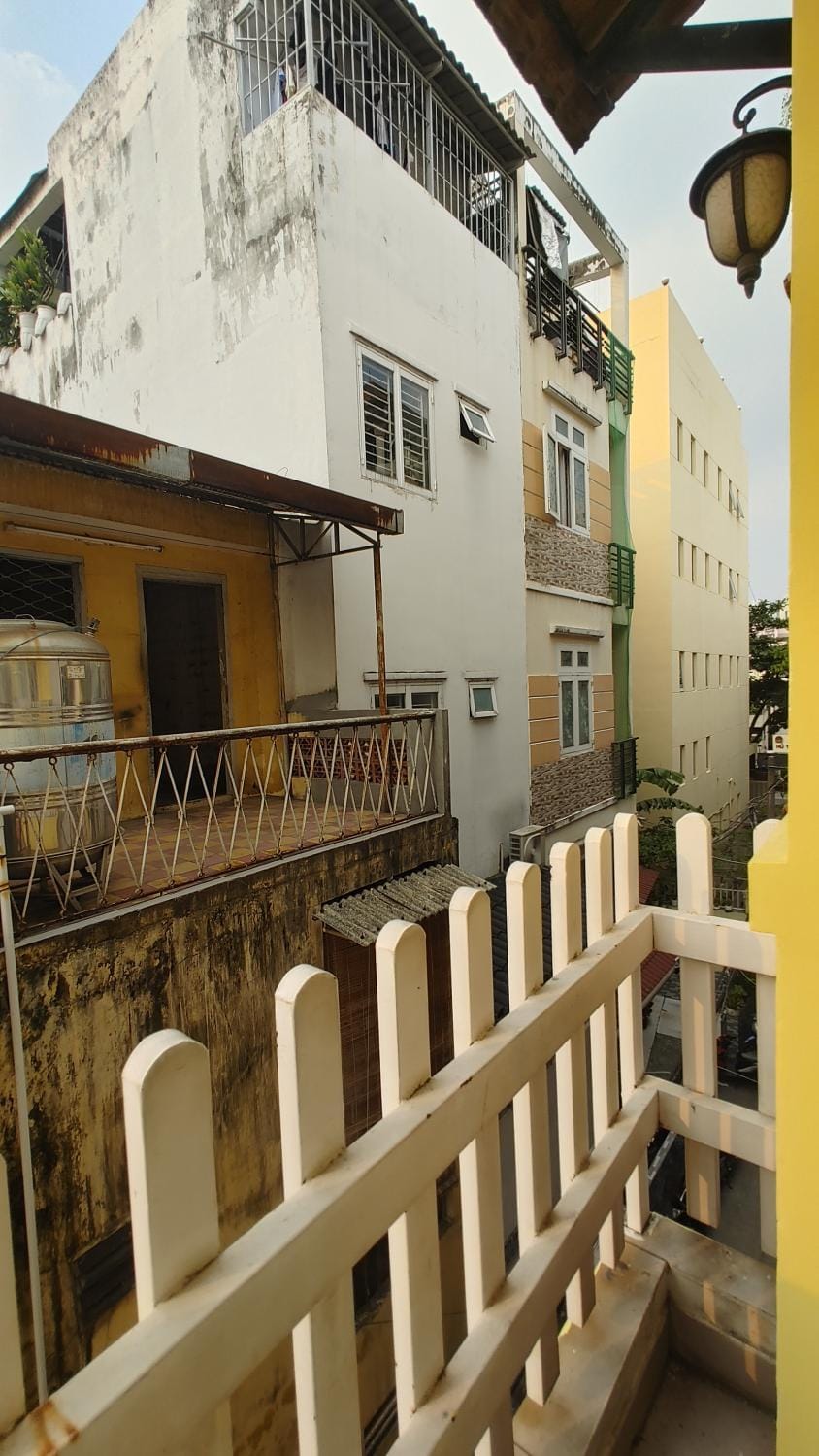 Property building, Day, View (from property/room), Balcony/Terrace