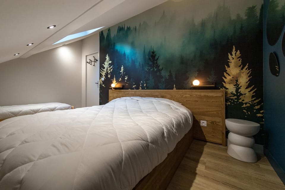 Legendary ski & cycling 4 to 6 guest getaway Apartment in Auvergne-Rhône-Alpes