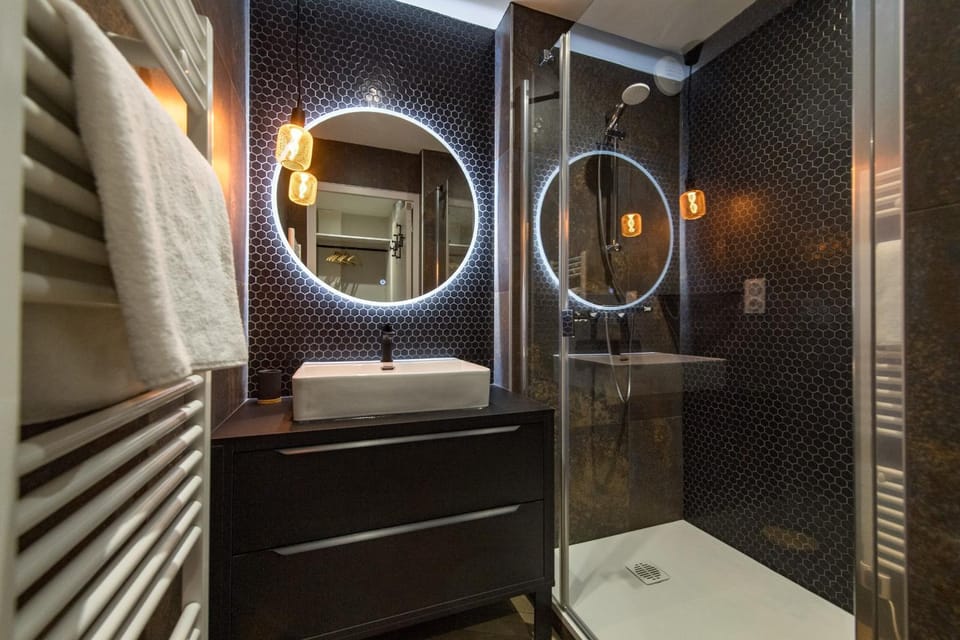 3 Vallées & epic cols 4 to 6 guest stay Apartment in Auvergne-Rhône-Alpes