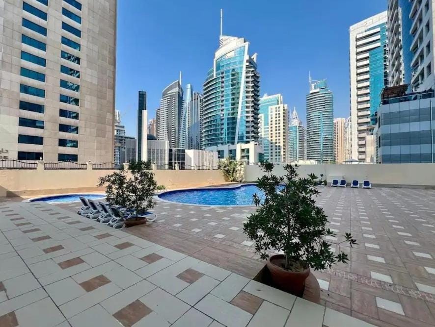 White Sage Renovated Studio Nxt to Metro Apartment in Dubai