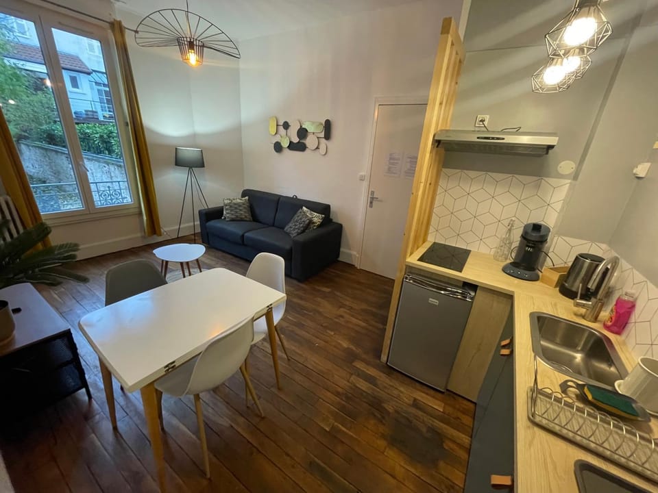 Kitchen or kitchenette, Living room, Dining area