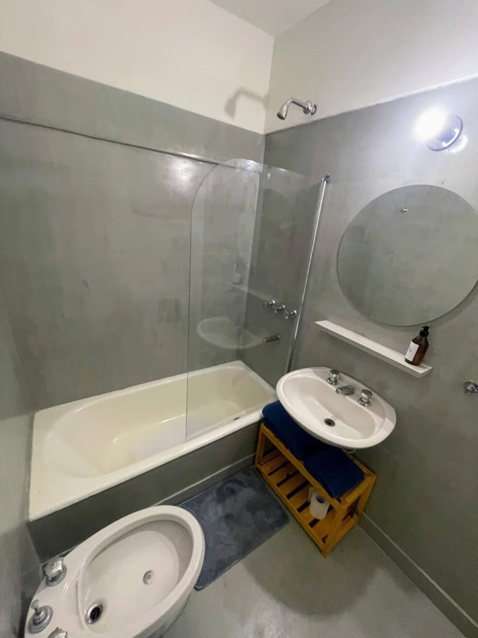 Shower, Toilet, Bathroom, Bath, towels