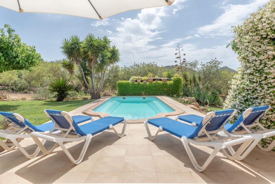 Finca Sa Palmera by Mallorca House Rent Villa in Llevant