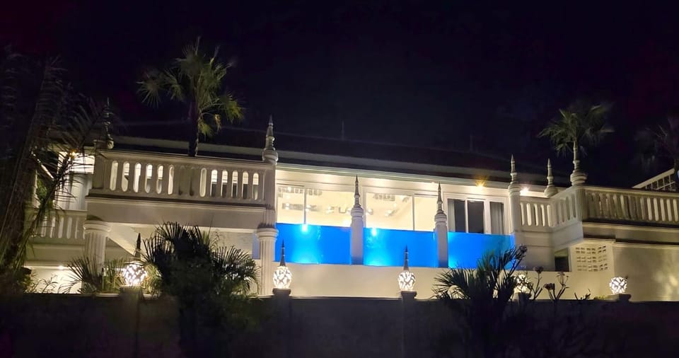 Property building, Night, Pool view, Pool view, Swimming pool, Swimming pool