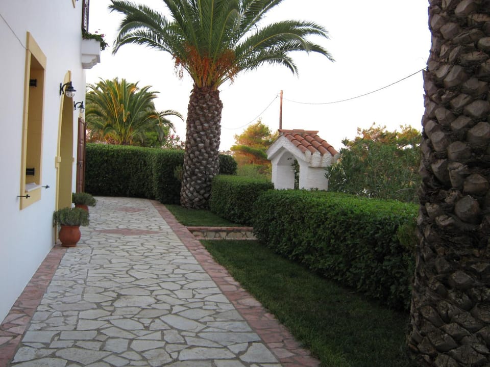Cerigo House Apartment in Islands