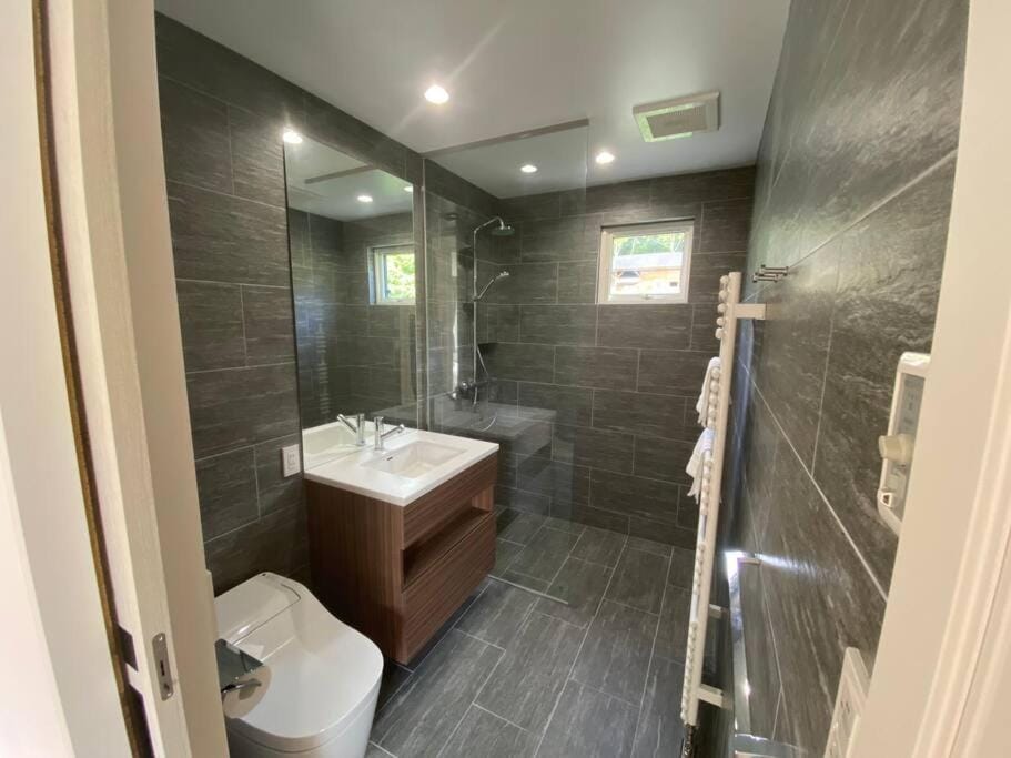 Shower, Toilet, Bathroom